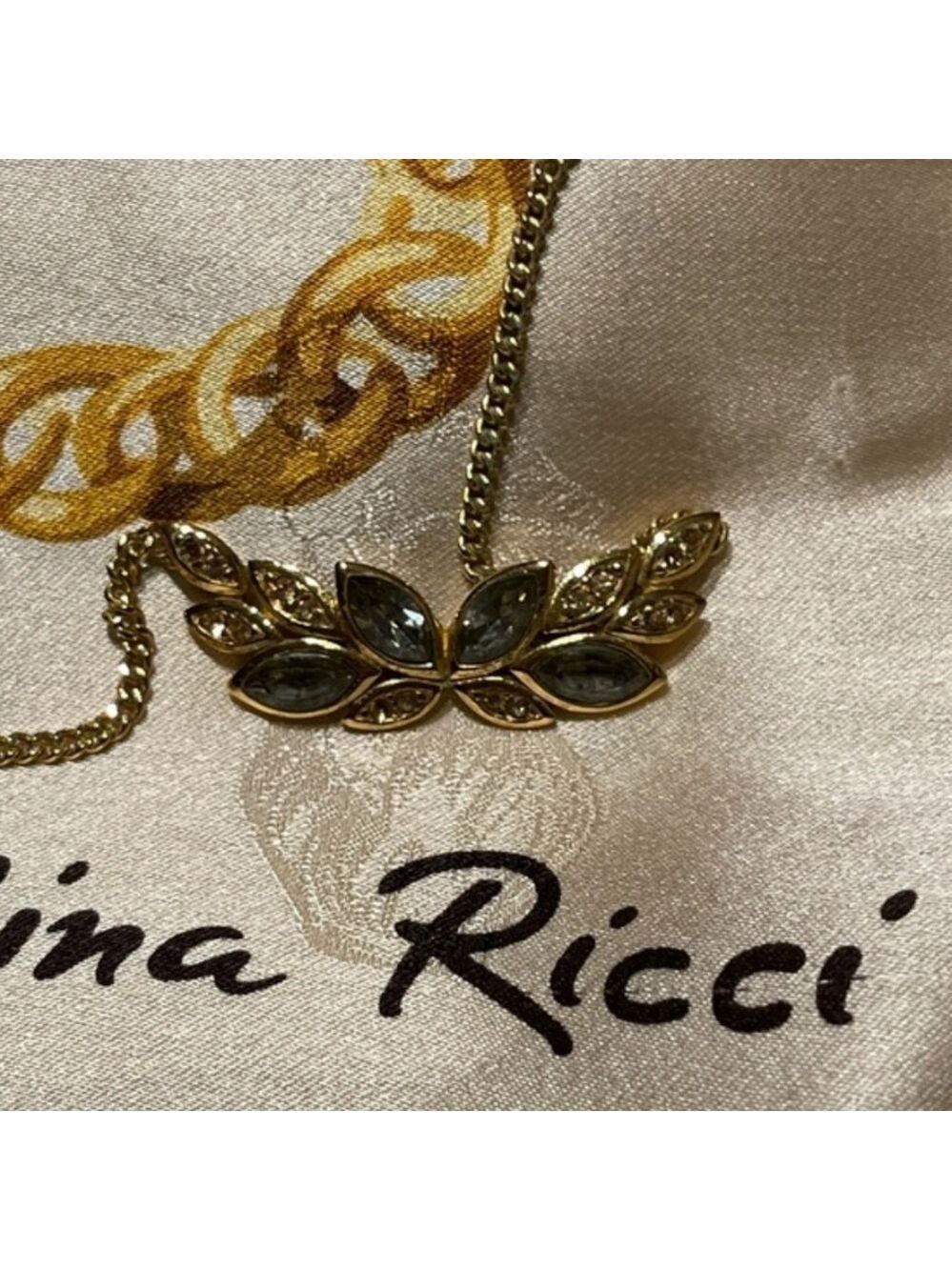 Nina Ricci necklace - Picture 6 of 12